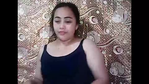 pinayexoticbeauty21 online show from December 18, 2025, 12:00 pm