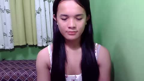 pinaymorena_rhowe online show from December 12, 2024, 6:25 am