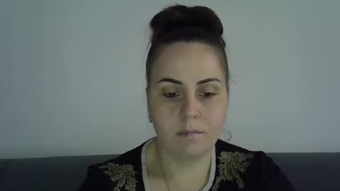 pineapple375 online show from April 3, 2026, 12:58 pm