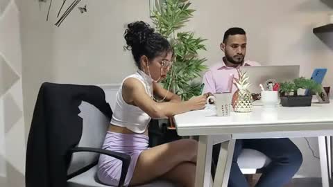 pineappleflipped online show from June 25, 2026, 5:28 pm