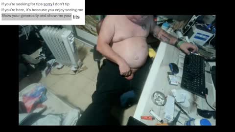 pini_z online show from January 5, 2025, 9:14 pm