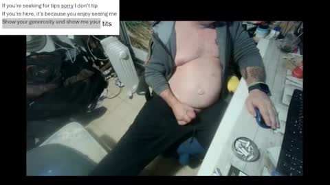 pini_z online show from January 15, 2025, 5:37 pm