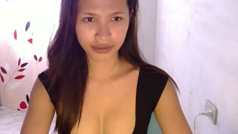 Snapshot of pink_bubbles011 chatting on May 19, 2026, 5:03 am pink_bubbles011 online show from May 19, 2026, 5:03 am