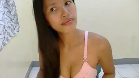 Snapshot of pink_bubbles011 chatting on July 6, 2026, 7:49 am pink_bubbles011 online show from July 6, 2026, 7:49 am