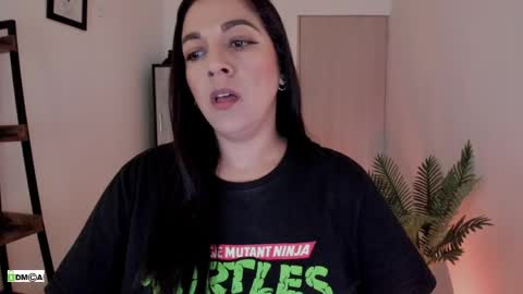 Snapshot of pink_kitten_ chatting on April 19, 2026, 1:43 pm Eli online show from April 19, 2026, 1:43 pm