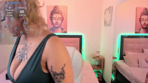 pink_maddy online show from September 20, 2025, 3:51 am