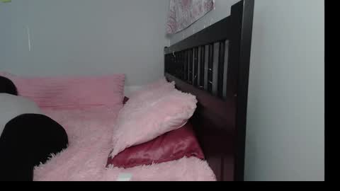 Snapshot of pink_tv chatting on September 30, 2025, 7:52 pm pink_tv online show from September 30, 2025, 7:52 pm