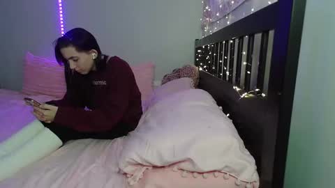 Snapshot of pink_tv chatting on October 30, 2025, 1:29 am pink_tv online show from October 30, 2025, 1:29 am