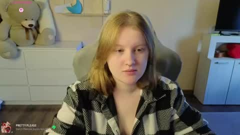 pinkiep1e online show from April 25, 2026, 2:58 am