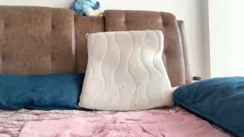 Snapshot of pinkilola chatting on February 18, 2026, 7:43 pm Pinkilola online show from February 18, 2026, 7:43 pm