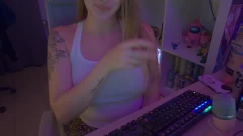 pinkladyx2 online show from October 17, 2025, 9:06 pm