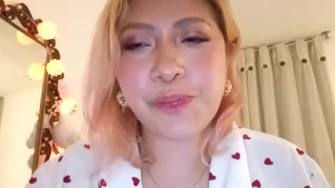 Snapshot of pinkpola chatting on June 7, 2026, 3:21 am Pink online show from June 7, 2026, 3:21 am