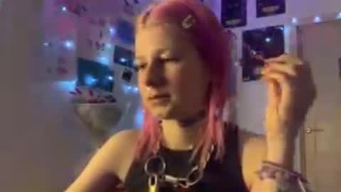 Snapshot of pinkvampire chatting on September 18, 2025, 5:37 pm Sara online show from September 18, 2025, 5:37 pm