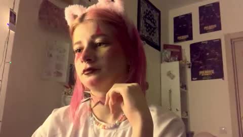 Snapshot of pinkvampire chatting on September 22, 2025, 6:54 pm Sara online show from September 22, 2025, 6:54 pm