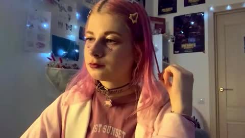 Snapshot of pinkvampire chatting on September 23, 2025, 6:11 pm Sara online show from September 23, 2025, 6:11 pm