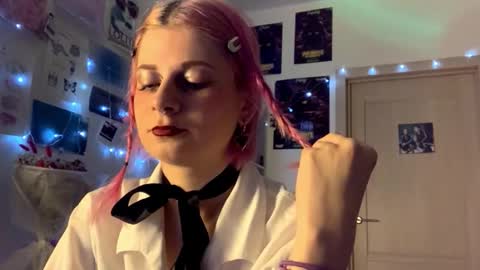 Snapshot of pinkvampire chatting on September 27, 2025, 6:13 pm Sara online show from September 27, 2025, 6:13 pm