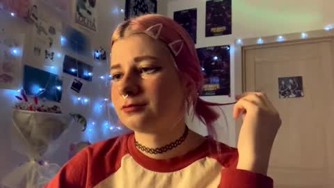 Snapshot of pinkvampire chatting on September 29, 2025, 8:46 pm Sara online show from September 29, 2025, 8:46 pm