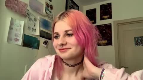 Snapshot of pinkvampire chatting on October 4, 2025, 1:53 pm Sara online show from October 4, 2025, 1:53 pm