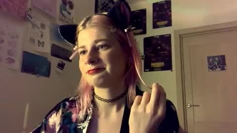 Snapshot of pinkvampire chatting on October 7, 2025, 8:50 pm Sara online show from October 7, 2025, 8:50 pm