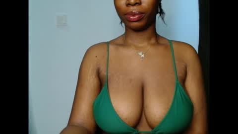 Snapshot of pinkxsugar chatting on October 17, 2025, 9:34 am pinkxsugar online show from October 17, 2025, 9:34 am