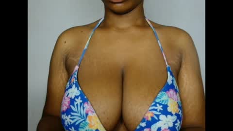 pinkxsugar online show from April 28, 2026, 4:28 am