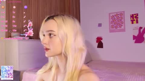 Snapshot of pinky__binky chatting on October 22, 2025, 2:01 am Pinky online show from October 22, 2025, 2:01 am