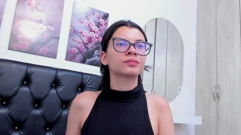 Snapshot of pinky_f00x chatting on June 29, 2026, 7:25 pm pinky_f00x online show from June 29, 2026, 7:25 pm