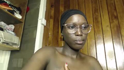 pinky_lips1 online show from April 25, 2026, 7:22 pm