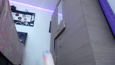 VIOLETA LOPEZ online show from October 23, 2025, 3:22 pm