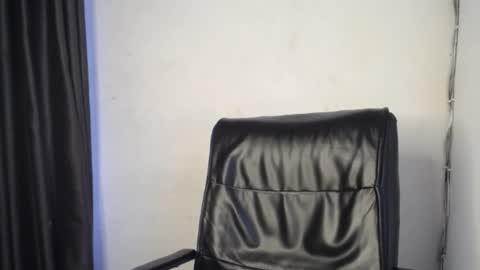 Arena online show from November 30, 2025, 8:18 am