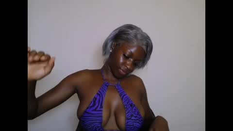 pinkykiki_247 online show from April 22, 2026, 5:43 am