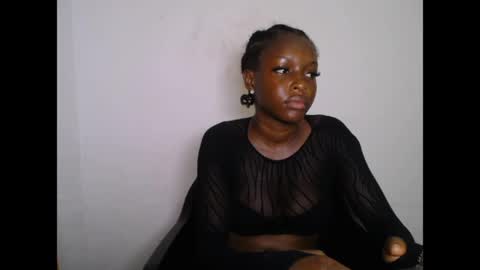 pinkykiki_247 online show from April 26, 2026, 5:54 pm