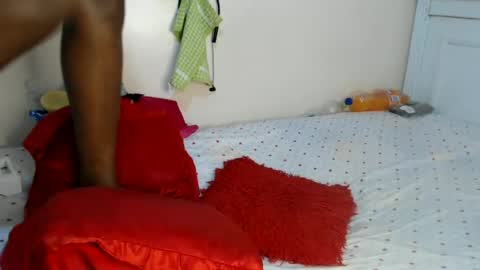 Snapshot of pinnacle_ chatting on June 25, 2026, 7:35 am zenah online show from June 25, 2026, 7:35 am