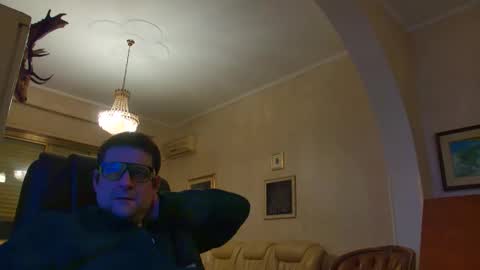 Snapshot of pinopinoxxx chatting on December 4, 2025, 5:43 pm robi online show from December 4, 2025, 5:43 pm