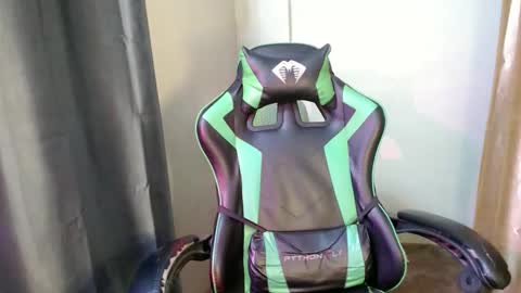 pinoy_shyboy69 online show from April 13, 2026, 7:41 pm