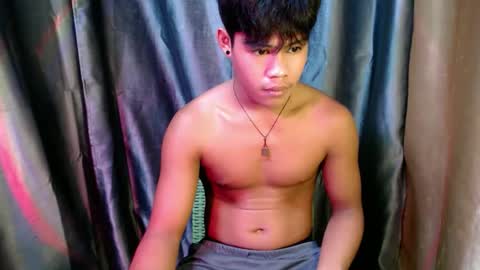 pinoy_shyboy69 online show from April 27, 2026, 2:31 am