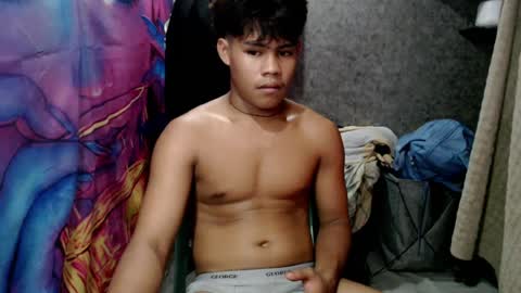 Snapshot of pinoy_shyboy69 chatting on July 24, 2026, 4:54 am pinoy_shyboy69 online show from July 24, 2026, 4:54 am