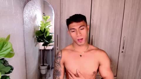 Snapshot of pinoymilker chatting on November 4, 2025, 2:43 am ethan online show from November 4, 2025, 2:43 am