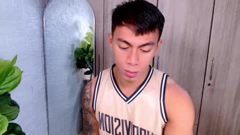 Snapshot of pinoymilker chatting on November 16, 2025, 3:45 am ethan online show from November 16, 2025, 3:45 am