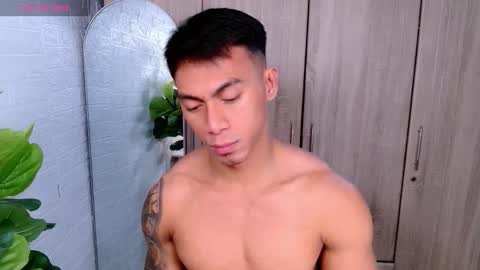 Snapshot of pinoymilker chatting on November 22, 2025, 3:38 am ethan online show from November 22, 2025, 3:38 am