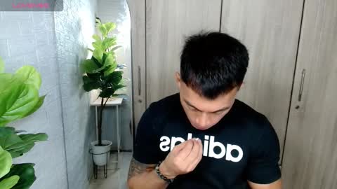 Snapshot of pinoymilker chatting on December 1, 2025, 11:48 am ethan online show from December 1, 2025, 11:48 am