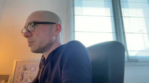 piouckk online show from January 27, 2025, 12:48 pm