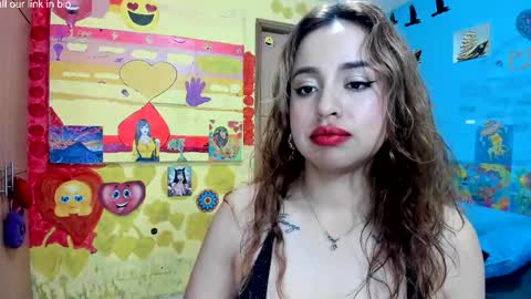 Snapshot of pipeshowtime chatting on November 3, 2025, 7:04 pm VALENTINA y PIPE online show from November 3, 2025, 7:04 pm