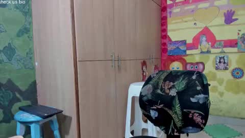 Snapshot of pipeshowtime chatting on December 1, 2025, 10:42 am VALENTINA y PIPE online show from December 1, 2025, 10:42 am