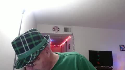 Snapshot of pipewizard chatting on December 1, 2024, 11:25 pm pipewizard online show from December 1, 2024, 11:25 pm