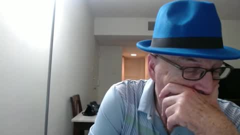 Snapshot of pipewizard chatting on February 2, 2025, 11:21 pm pipewizard online show from February 2, 2025, 11:21 pm