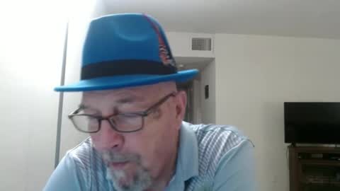 Snapshot of pipewizard chatting on February 20, 2025, 11:32 pm pipewizard online show from February 20, 2025, 11:32 pm