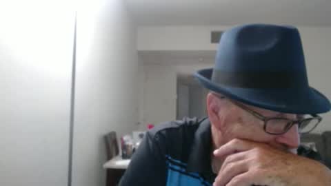 Snapshot of pipewizard chatting on September 16, 2025, 10:55 pm pipewizard online show from September 16, 2025, 10:55 pm