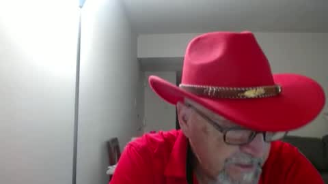 Snapshot of pipewizard chatting on October 6, 2025, 11:13 pm pipewizard online show from October 6, 2025, 11:13 pm