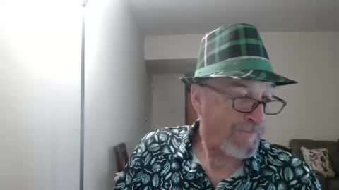 Snapshot of pipewizard chatting on October 28, 2025, 10:34 pm pipewizard online show from October 28, 2025, 10:34 pm